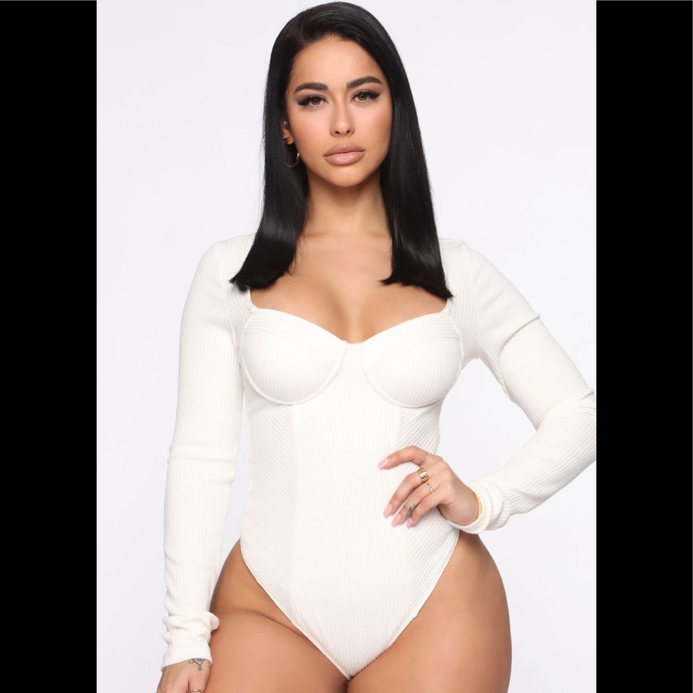 Fashion Nova Pauline Bodysuit/ Size S/ Ivory